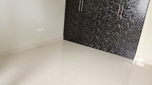 Room in 2 BHK Apartment at Eldeco Live By The Greens, Sector 150 – for Rent