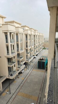 2 BHK + Extra Room Builder Floor For Sale in Signature Global City
