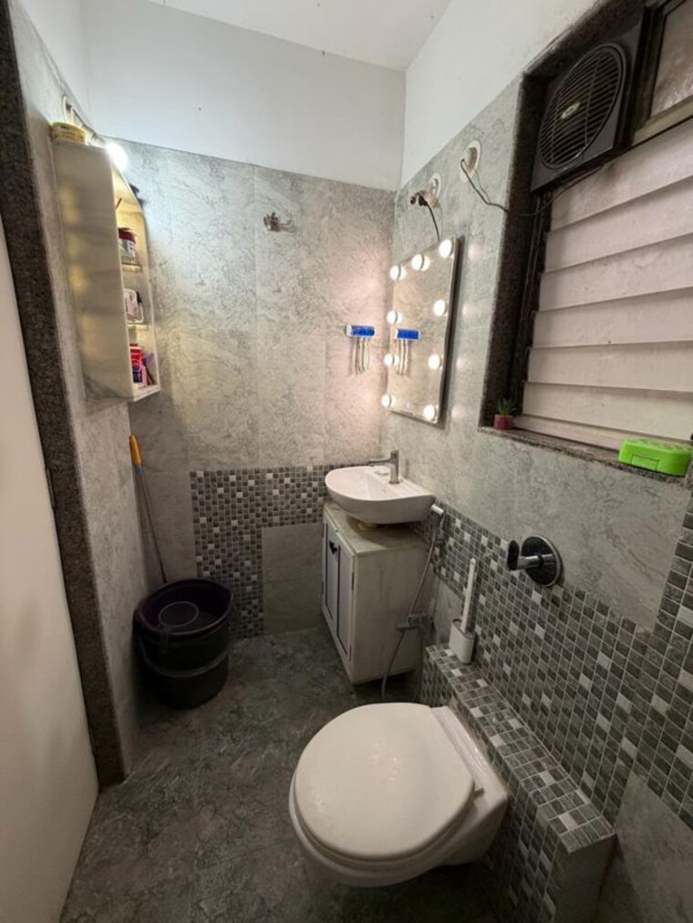Bathroom, teenmurti-summit 2 Bedroom 590 Sq.Ft. Apartment In Borivali East Mumbai 10502969