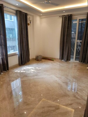 Room in 4 BHK Builder Floor at Greater Kailash – for Rent