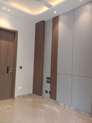 Room in 3 BHK Builder Floor at East Of Kailash – for Rent