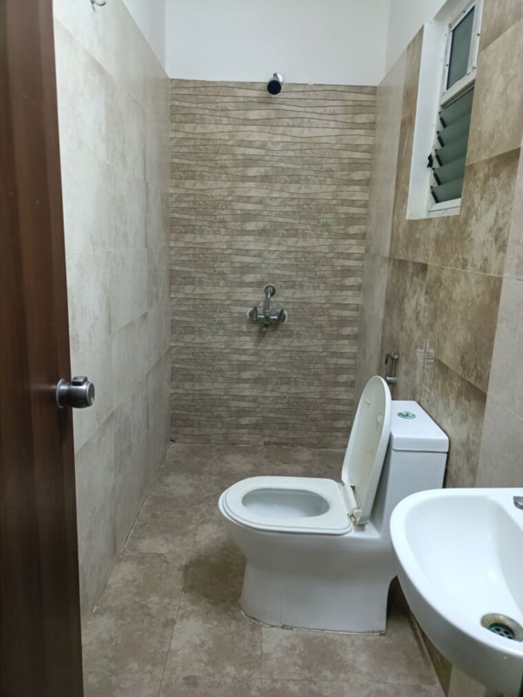 Bathroom, ayyanna-pride 2 Bedroom 1200 Sq.Ft. Apartment In Madhapur Hyderabad 10502982