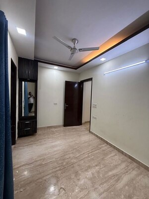 Room in 2 BHK Builder Floor at Kalkaji – for Rent