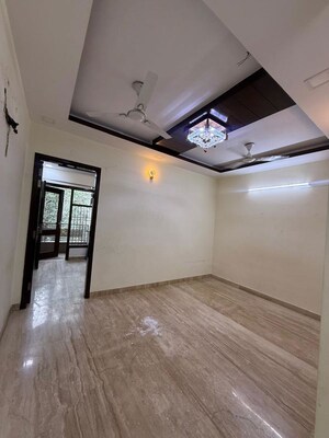 Room in 2 BHK Builder Floor at Kalkaji – for Rent