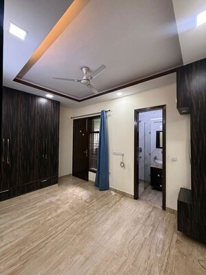 Room in 2 BHK Builder Floor at Kalkaji – for Rent