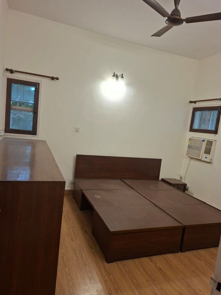 Bedroom, hauz khas 2 Bedroom 1400 Sq.Ft. Apartment In Hauz Khas Delhi 10502989