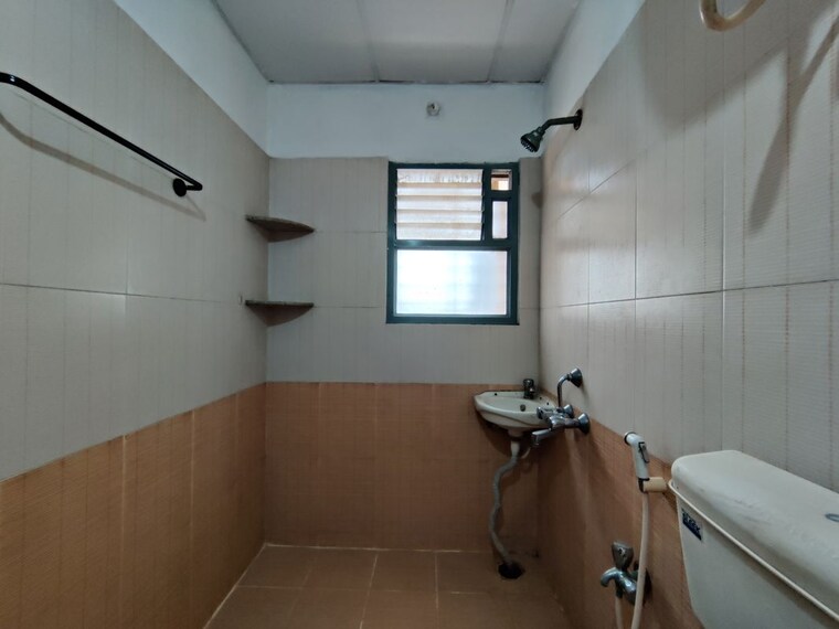Bathroom, pristine-sindhu 2 Bedroom 1302 Sq.Ft. Apartment In Kanakapura Road Bangalore 10503000