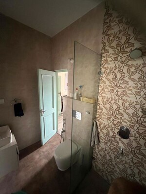 Bathroom in 2 BHK Builder Floor at Sector 44 – for Rent