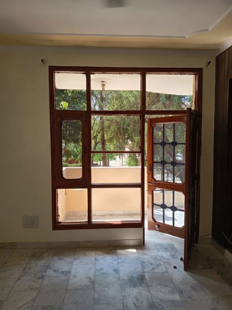 Room, sector 49 4 Bedroom 2500 Sq.Ft. Builder Floor In Sector 49 Chandigarh 10503022