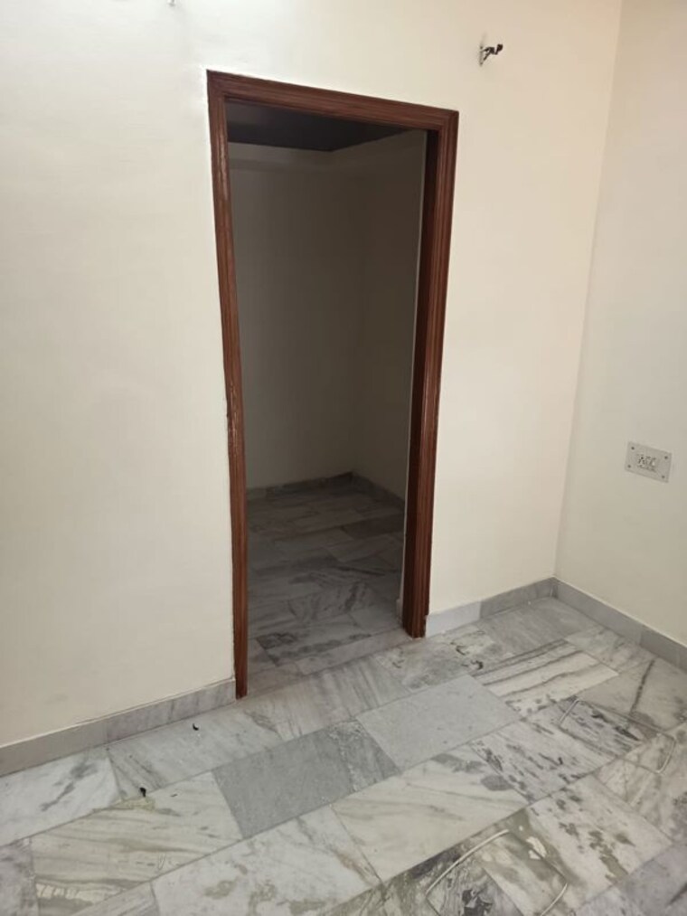Room, sector 49 4 Bedroom 2500 Sq.Ft. Builder Floor In Sector 49 Chandigarh 10503022