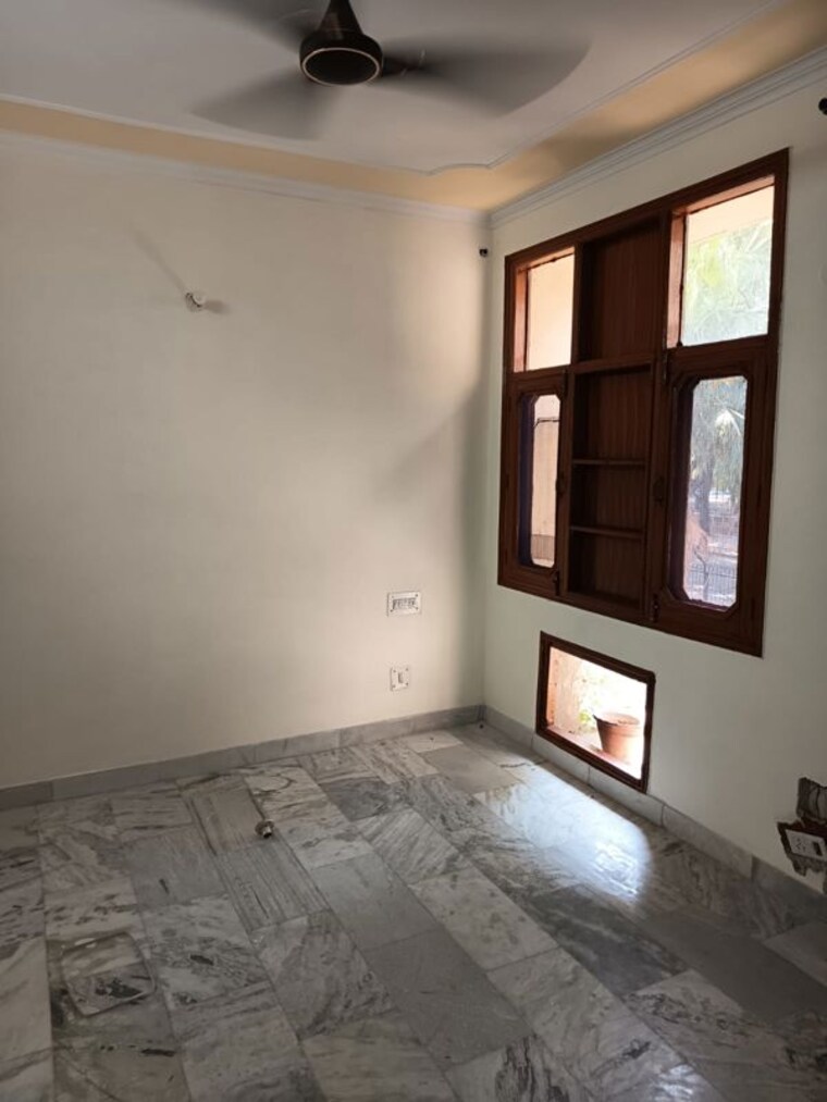 Room, sector 49 4 Bedroom 2500 Sq.Ft. Builder Floor In Sector 49 Chandigarh 10503022
