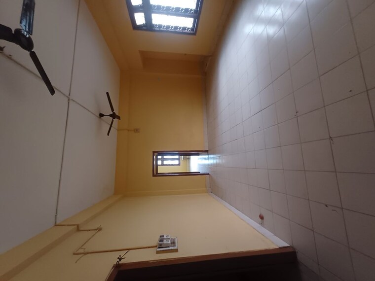 Room, beltola tiniali bus stop Commercial Warehouse 3000 Sq.Ft. In Beltola Tiniali Bus Stop Guwahati 10503027
