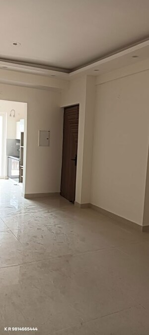 Room in 3 BHK Apartment at Pinnacle Aeren Homes, Pir Machalla – for Rent