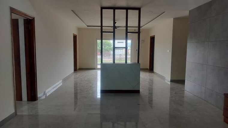 Room, jubilee hills Commercial Office Space 2800 Sq.Ft. In Jubilee Hills Hyderabad 10503040