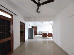 Room in 3 BHK Independent House at Army Sispal Vihar, Sector 49 – for Rent
