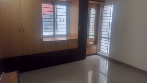 Room in 3 BHK Apartment at Film Nagar – for Rent