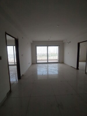 Room in 3.5 BHK Apartment at Cyber City Oriana, Hi Tech City – for Sale