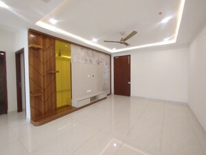 Room in 3 BHK Apartment at Alekhya Palm Woods, Gachibowli – for Rent