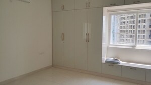 Room in 3 BHK Apartment at Alekhya Palm Woods, Gachibowli – for Rent