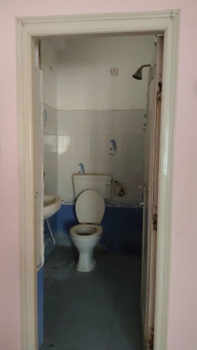 Bathroom, hydernagar 2 Bedroom 1100 Sq.Ft. Apartment In Hydernagar Hyderabad 10503084