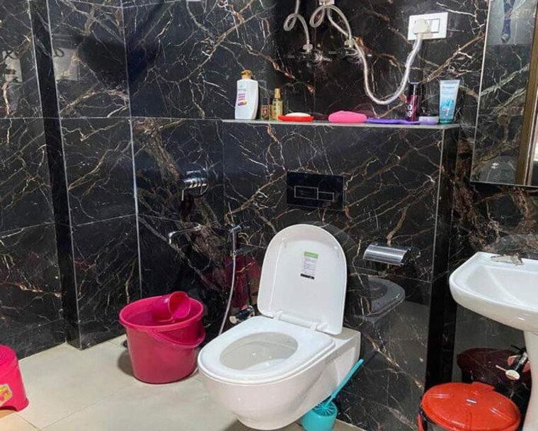 Bathroom, sector 31 3 Bedroom 328 Sq.Ft. Apartment In Sector 31 Faridabad 10503103