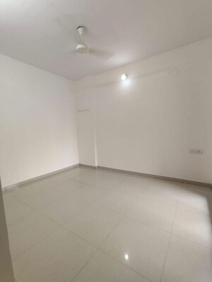 Room in 2 BHK Apartment at Hyde Park CHS, Kharghar – for Rent