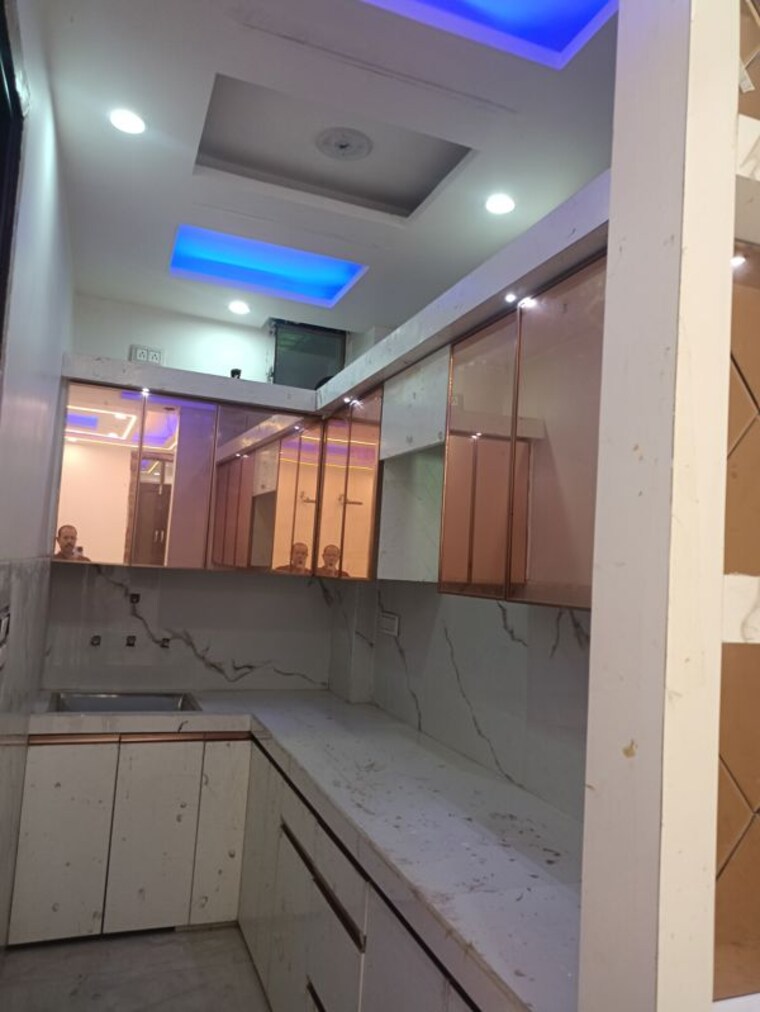 Kitchen, vipin garden 3 Bedroom 81 Sq.Yd. Apartment In Vipin Garden Delhi 10503135