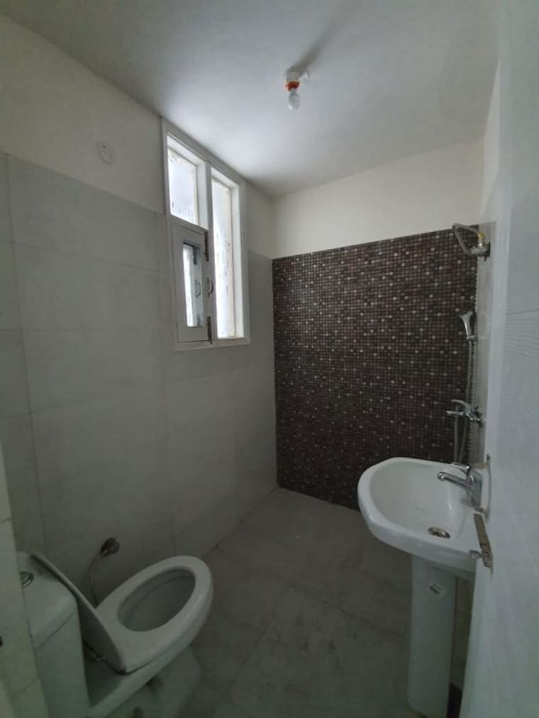 Attached Bathroom, sbp-housing-park 2 Bedroom 965 Sq.Ft. Apartment In Central Derabassi Chandigarh 10358734