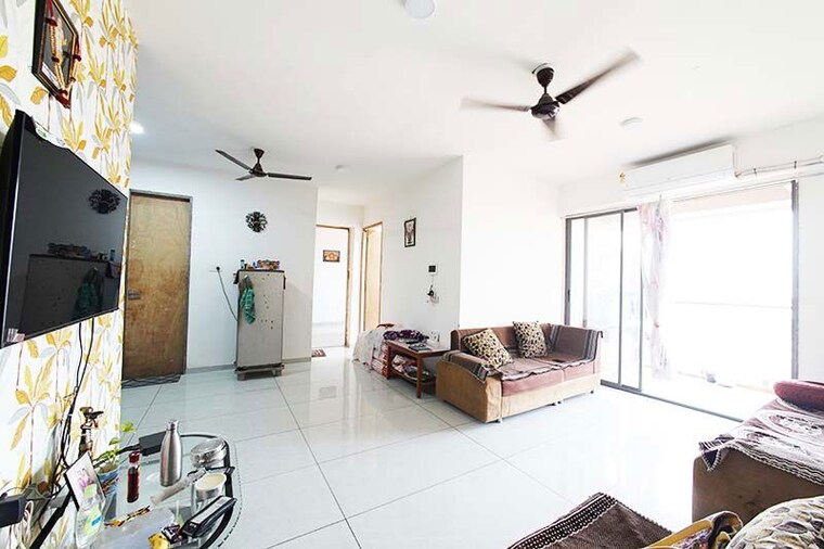 Living Room, zundal 2 Bedroom 150 Sq.Yd. Apartment In Zundal Ahmedabad 10503172