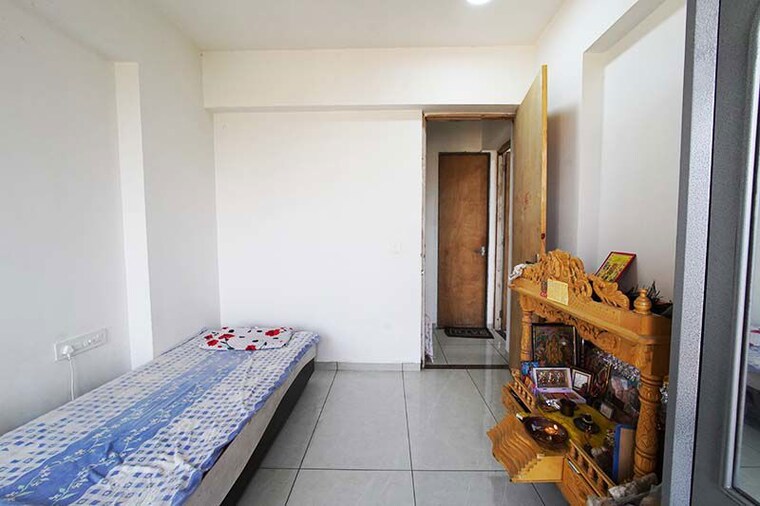 Living Room, zundal 2 Bedroom 150 Sq.Yd. Apartment In Zundal Ahmedabad 10503172
