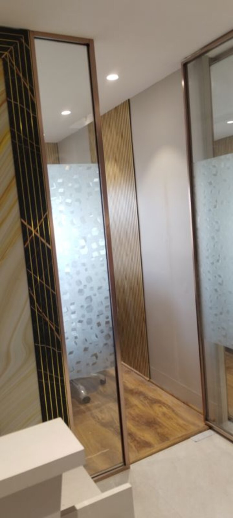 Exterior View, netaji subhash place Commercial Office Space 850 Sq.Ft. In Netaji Subhash Place Delhi 9982562