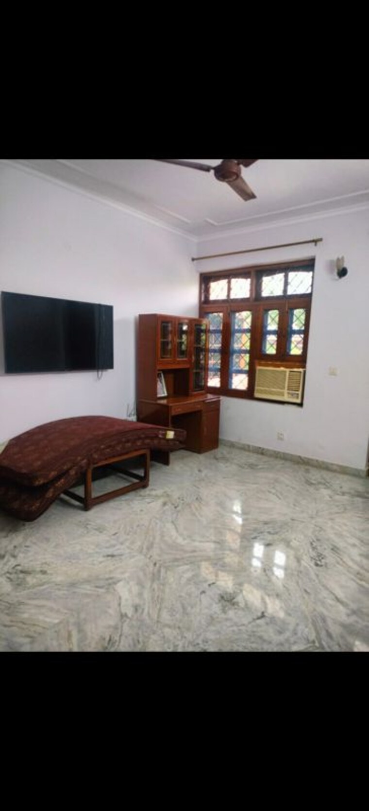 Living Room, green fields colony 2 Bedroom 2250 Sq.Ft. Independent House In Green Fields Colony Faridabad 10502028