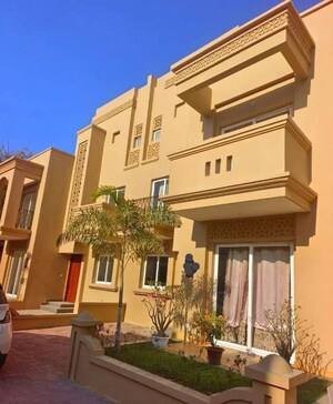 5 BHK Villa For Sale in Shalimar Garden Bay Villa, Iim Road
