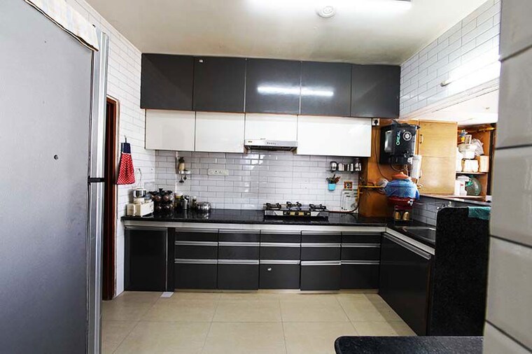 Kitchen, ghatlodia 3 Bedroom 168 Sq.Yd. Apartment In Ghatlodia Ahmedabad 10503235