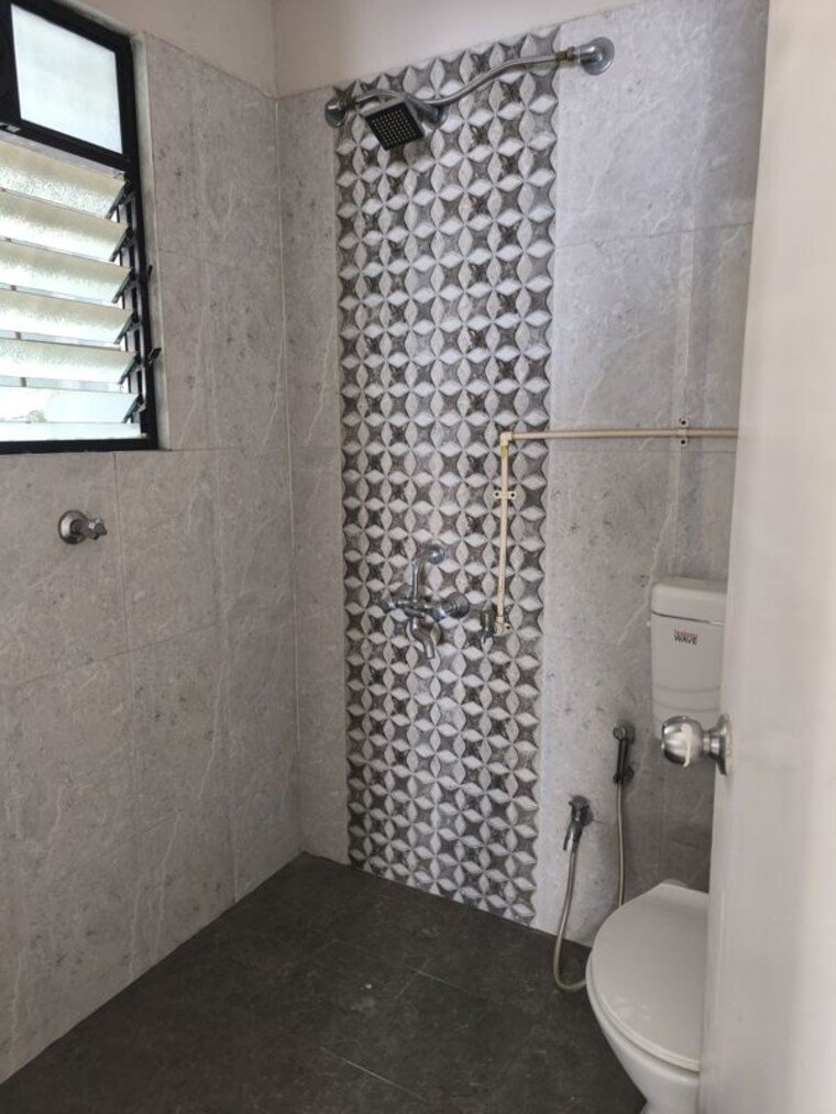 Bathroom, varada-park-apartment-bavdhan 2 Bedroom 900 Sq.Ft. Apartment In Bavdhan Pune 10503249