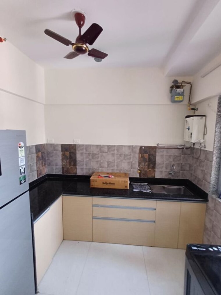 Kitchen, atul-blue-fortuna 2 Bedroom 980 Sq.Ft. Apartment In Andheri East Mumbai 10503242