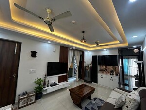 Team Area in 3 BHK Apartment at Apex Alphabet, Tech Zone 4 Greater Noida – for Rent