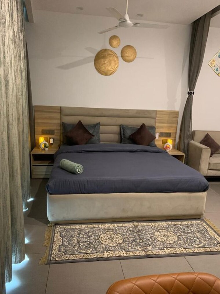 Bedroom, arun vihar 6+ Bedroom 450 Sq.Mt. Villa In Arun Vihar Noida 10503270