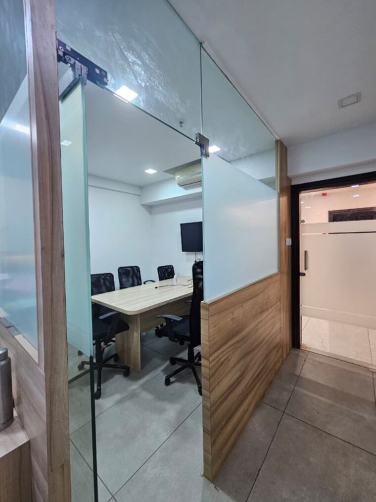 Bathroom, goregaon east Commercial Office Space 425 Sq.Ft. In Goregaon East Mumbai 10503293