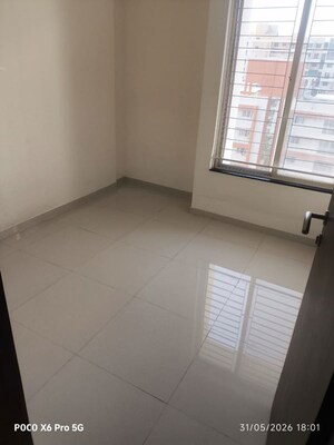 Room in 2 BHK Apartment at Pharande Kairosa, Punawale – for Rent