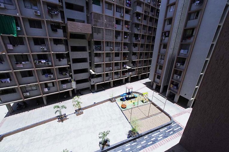 Balcony, new ranip 2 Bedroom 122 Sq.Yd. Apartment In New Ranip Ahmedabad 10503323