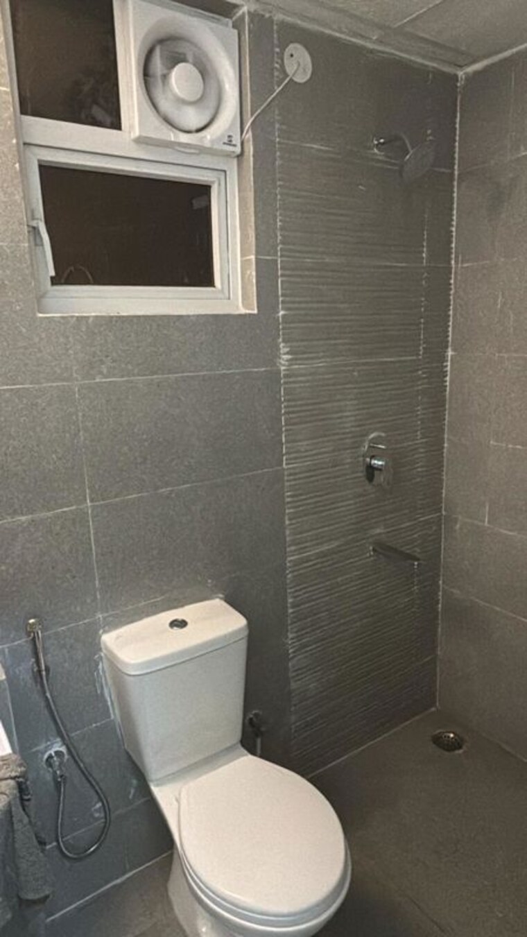 Bathroom, signature-global-city-92 2 Bedroom 939 Sq.Ft. Builder Floor In Sector 92 Gurgaon 10503294