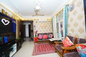 Living Room in 2 BHK Apartment at Amrapali Silicon City, Sector 76 – for Sale