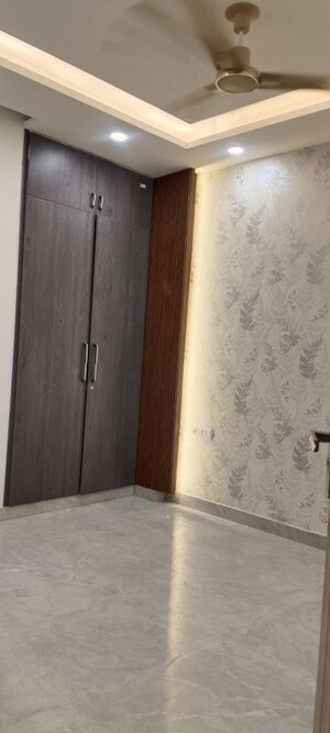 Room in 3 BHK Builder Floor at BPTP Eden Estate, Sector 81 – for Rent