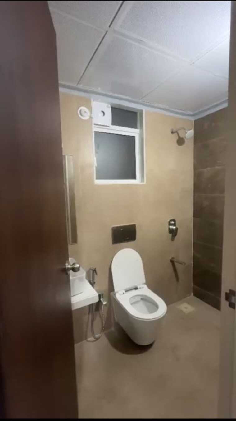 Bathroom, dosti-oro-67 1 Bedroom 417 Sq.Ft. Apartment In Kandivali West Mumbai 10501147