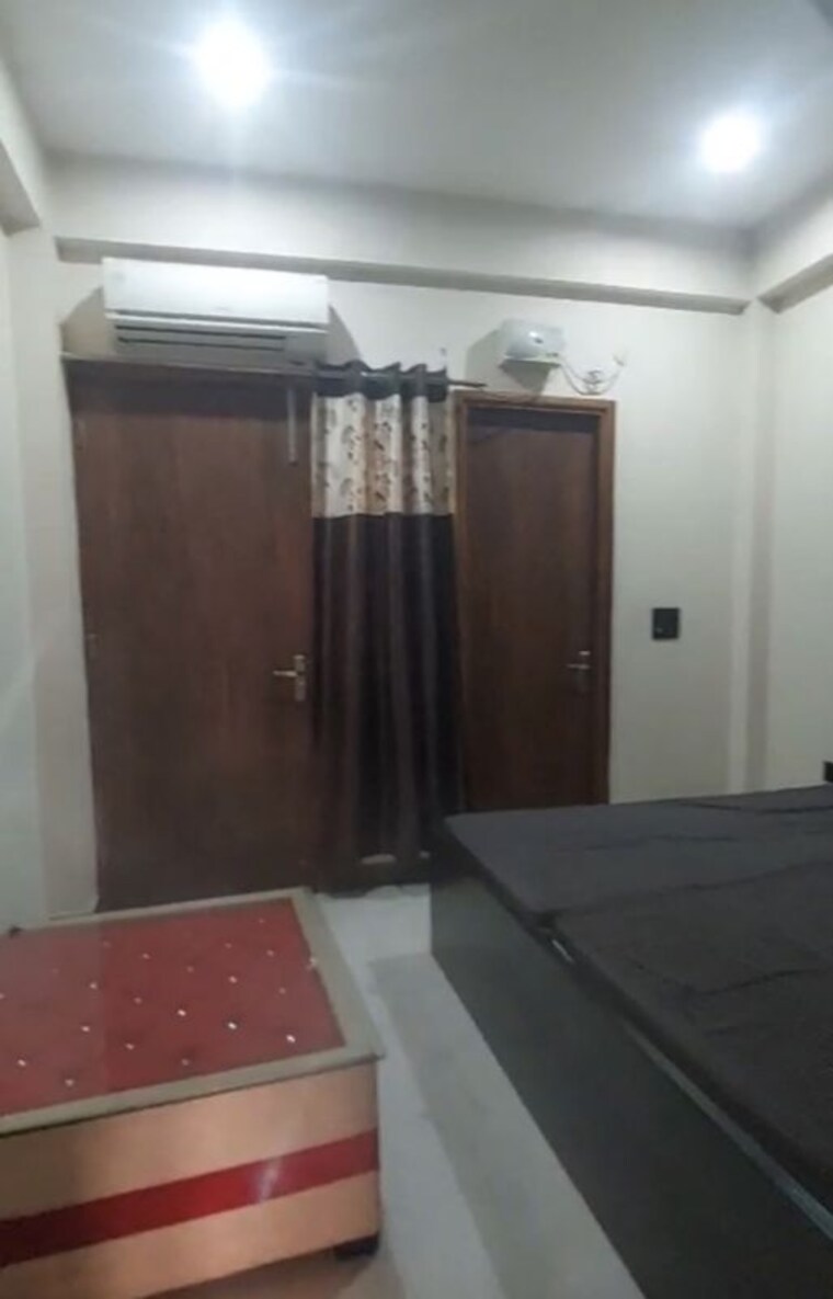 Bedroom, nimbus-express-park-view-ii 2 Bedroom 1250 Sq.Ft. Apartment In Chi V Greater Noida Greater Noida 10503422