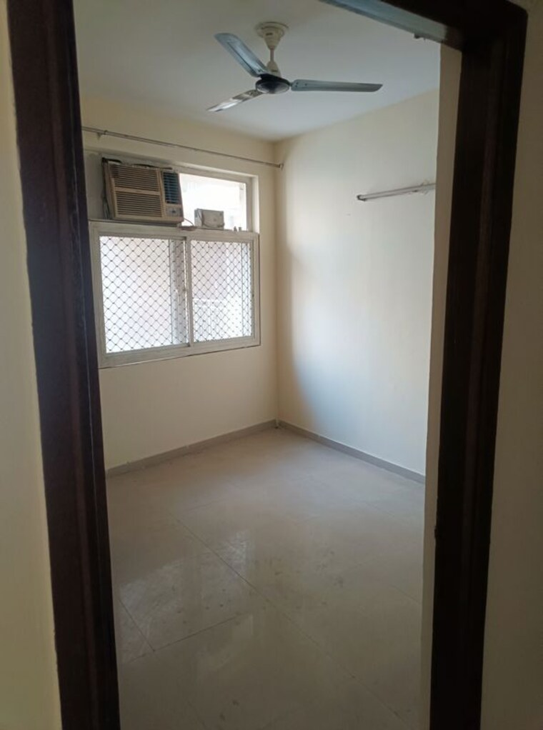 Room, mahagun-my-woods 3 Bedroom 1545 Sq.Ft. Apartment In Sector 16c Greater Noida Greater Noida 10503418