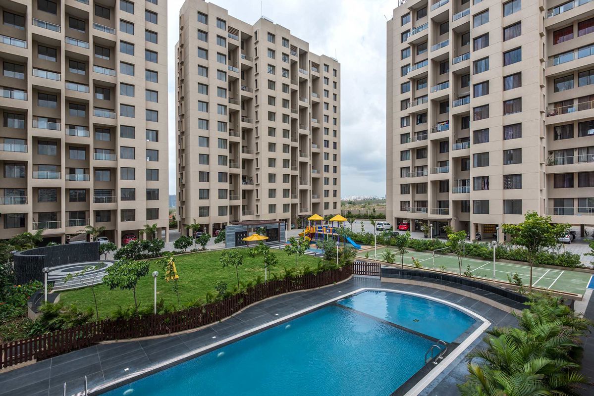 2 BHK + Servant Room 1150 Sq.Ft. Apartment in Gulmohar Renaissance