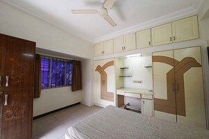 Room in 3 BHK Apartment at Maninagar – for Sale