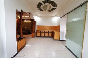 Room in 3 BHK Apartment at Maninagar – for Sale